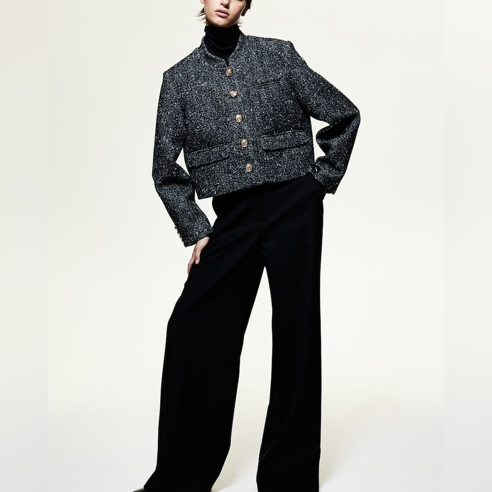 H&M Tweed Cropped Jacket Medium Black White Boucle Blazer Gold Buttons Classic - Picture 2 of 14